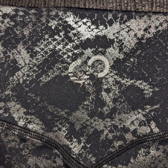 Curves and Combatboots metallic snakeskin print leggings - Picture 2 of 7